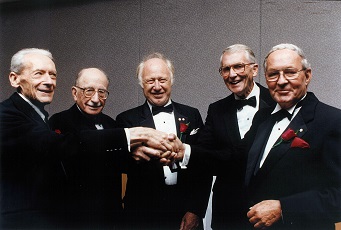 1995 Inductees posing for photo