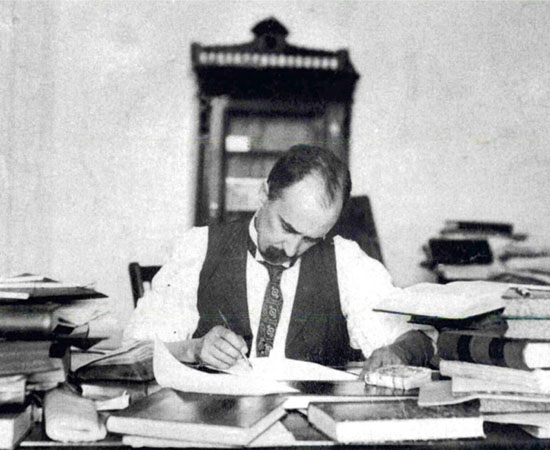 Picture of Sir William Osler at work